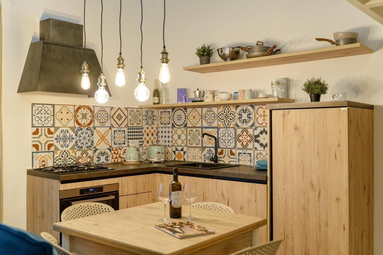 Latieri'S Loft Apartment Сиракуза Екстериор снимка