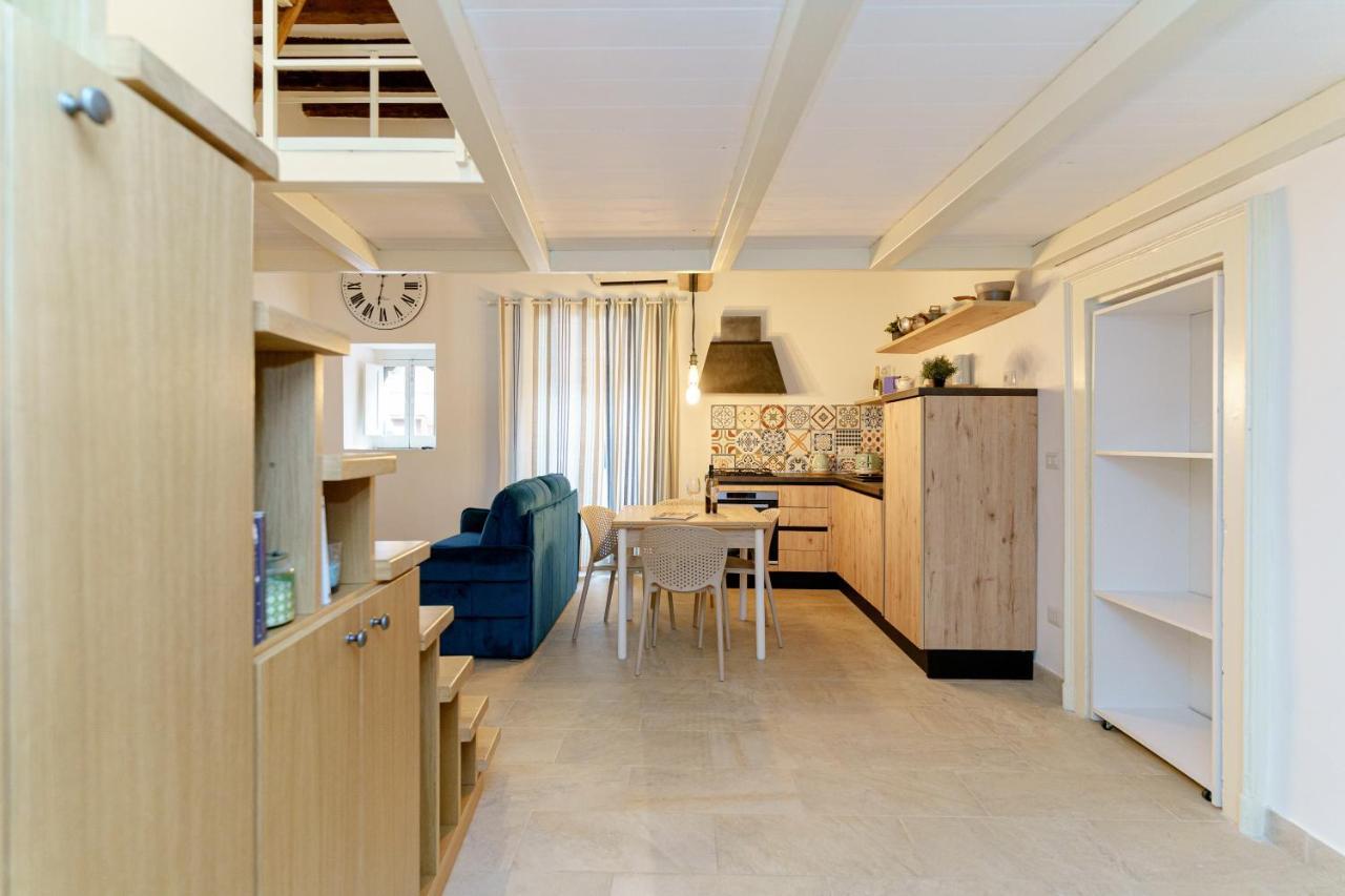 Latieri'S Loft Apartment Сиракуза Екстериор снимка
